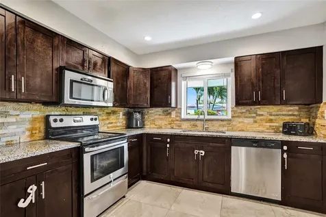 1083 SW 25th Place Boynton Beach FL 33426