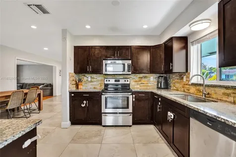 1083 SW 25th Place Boynton Beach FL 33426