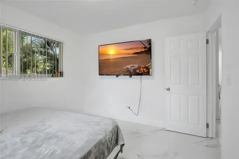 311 SW 68th Terrace Pembroke Pines FL 33023