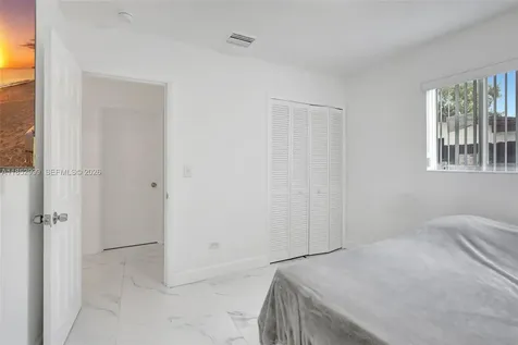 311 SW 68th Terrace Pembroke Pines FL 33023