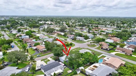 311 SW 68th Terrace Pembroke Pines FL 33023