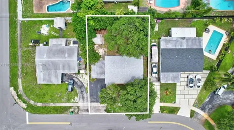 311 SW 68th Terrace Pembroke Pines FL 33023