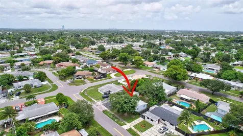 311 SW 68th Terrace Pembroke Pines FL 33023