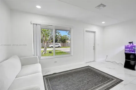 311 SW 68th Terrace Pembroke Pines FL 33023