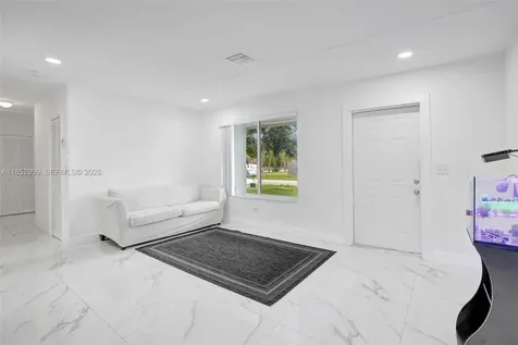 311 SW 68th Terrace Pembroke Pines FL 33023