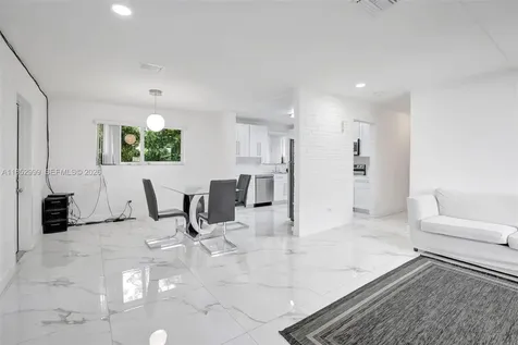 311 SW 68th Terrace Pembroke Pines FL 33023