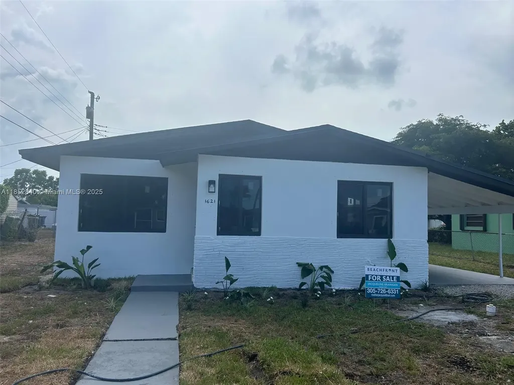 1621 NW 27th Terrace Fort Lauderdale FL 33311
