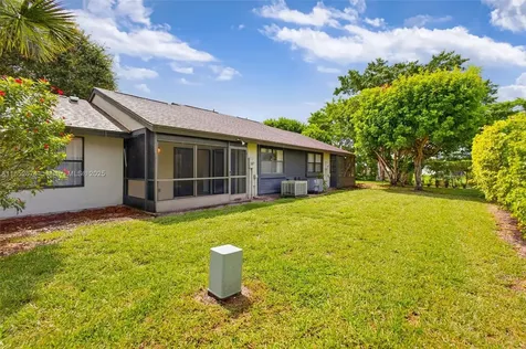 472 Long Bow Court Royal Palm Beach FL 33411