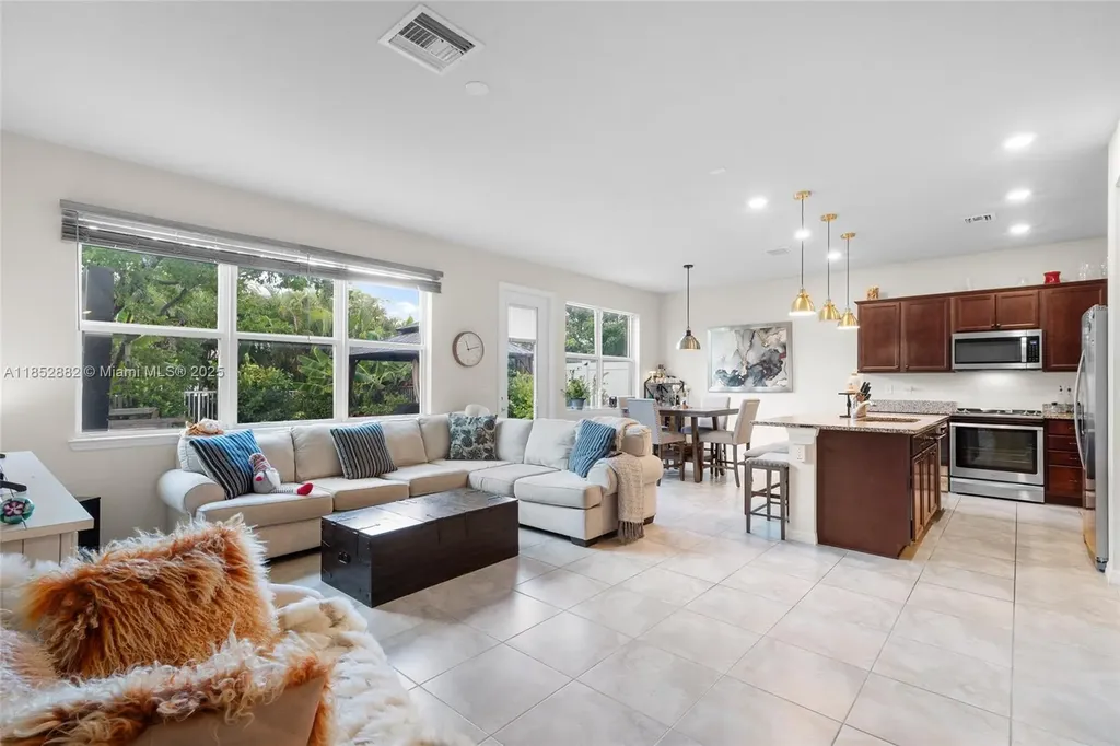 4248 Ficus Street Hollywood FL 33021