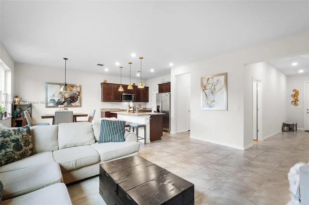 4248 Ficus Street Hollywood FL 33021