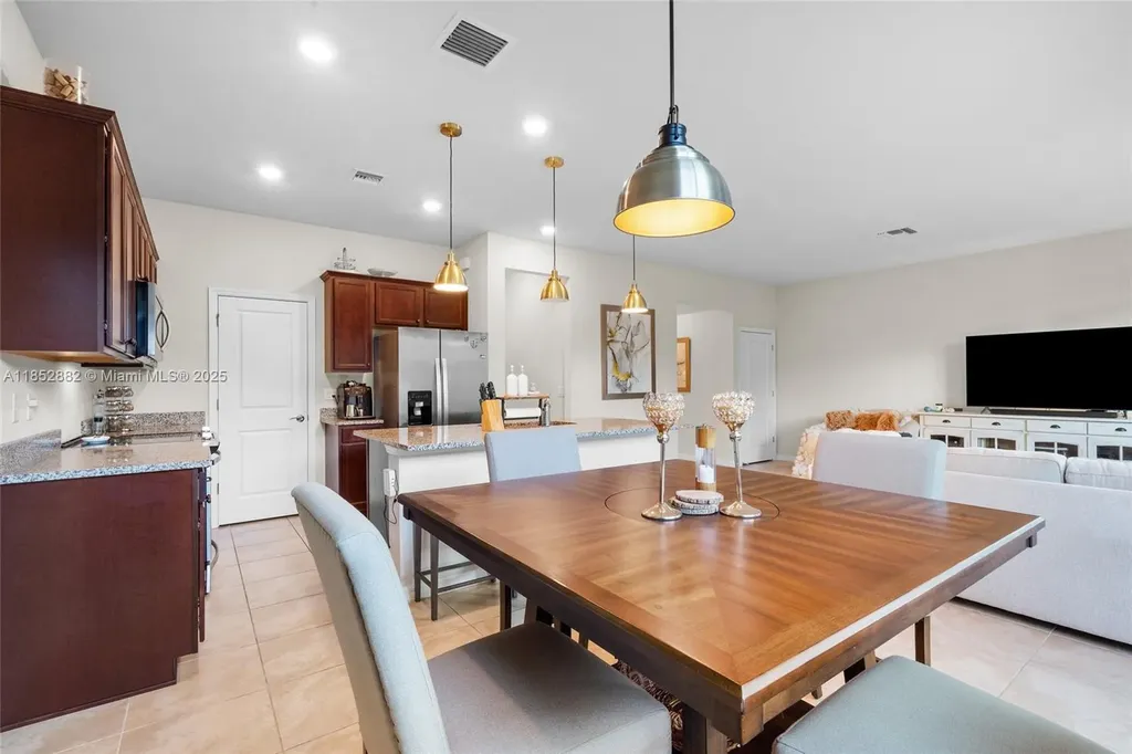4248 Ficus Street Hollywood FL 33021
