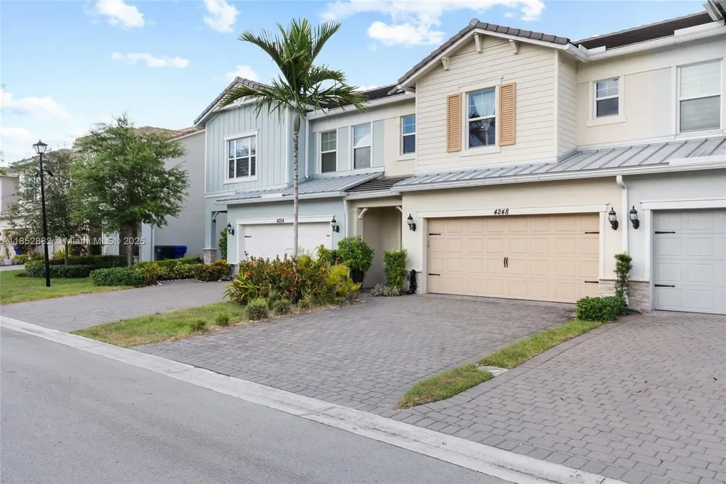 4248 Ficus Street Hollywood FL 33021