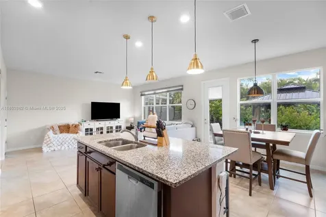 4248 Ficus Street Hollywood FL 33021