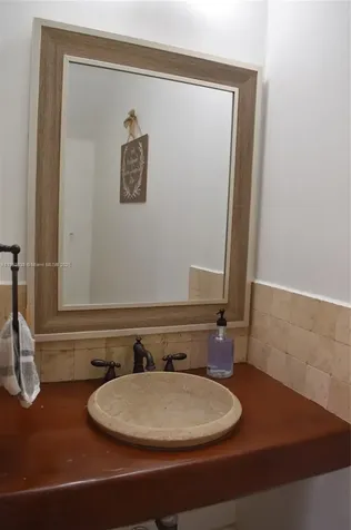 5189 NW 108th Path Doral FL 33178