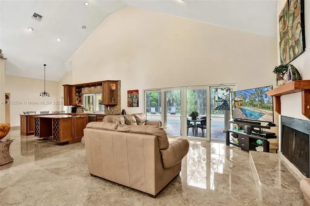 4955 NW 81st Avenue Coral Springs FL 33067