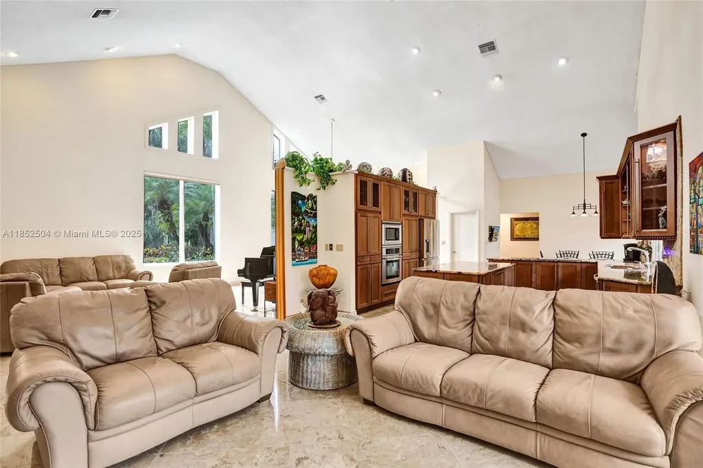 4955 NW 81st Avenue Coral Springs FL 33067