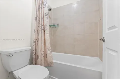 10488 W 35th Way Hialeah FL 33018