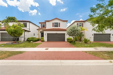 10488 W 35th Way Hialeah FL 33018