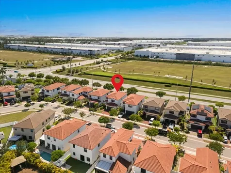 10488 W 35th Way Hialeah FL 33018