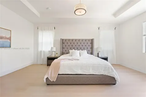 10488 W 35th Way Hialeah FL 33018