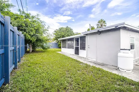 5601 SW 38th Street Davie FL 33314