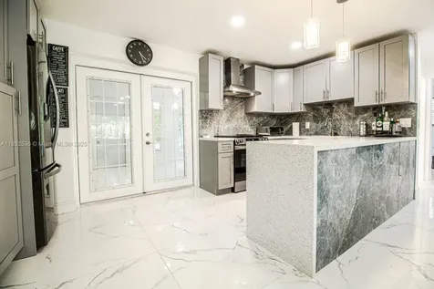 5601 SW 38th Street Davie FL 33314