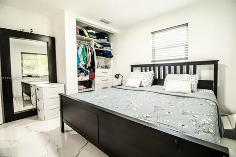 5601 SW 38th Street Davie FL 33314