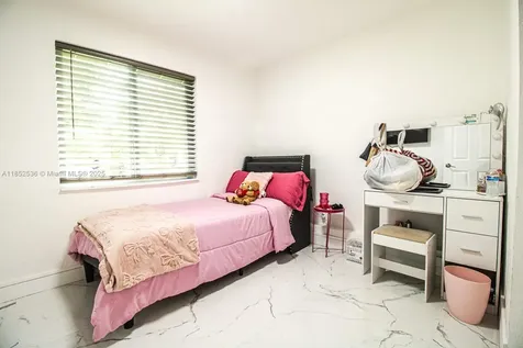 5601 SW 38th Street Davie FL 33314