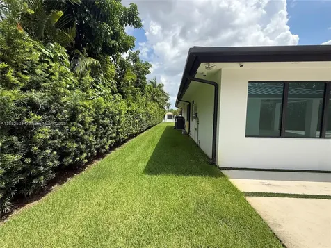9600 SW 66th Street Miami FL 33173
