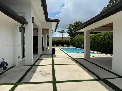 9600 SW 66th Street Miami FL 33173