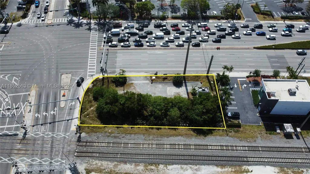18560 Biscayne Boulevard Aventura FL 33180