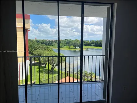 9688 Fontainebleau Boulevard Miami FL 33172
