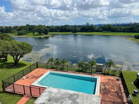 9688 Fontainebleau Boulevard Miami FL 33172
