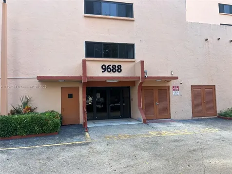 9688 Fontainebleau Boulevard Miami FL 33172