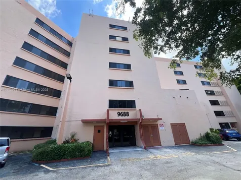 9688 Fontainebleau Boulevard Miami FL 33172