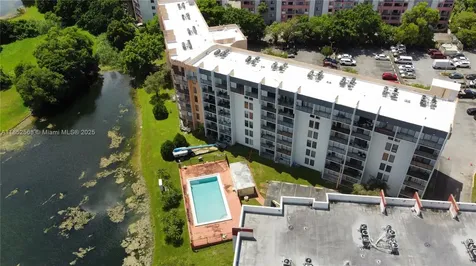 9688 Fontainebleau Boulevard Miami FL 33172