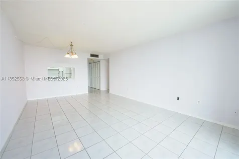 9688 Fontainebleau Boulevard Miami FL 33172