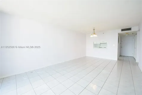 9688 Fontainebleau Boulevard Miami FL 33172