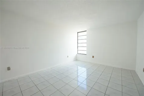 9688 Fontainebleau Boulevard Miami FL 33172