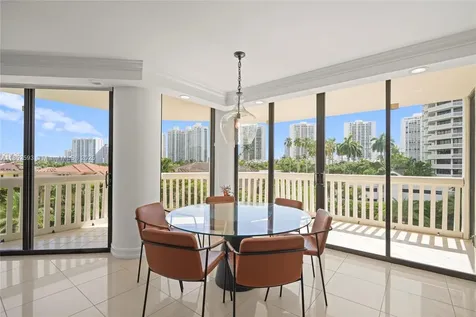 1000 W Island Boulevard Aventura FL 33160