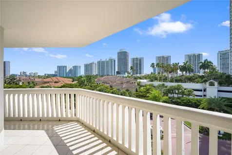 1000 W Island Boulevard Aventura FL 33160