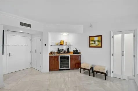 3000 Island Boulevard Aventura FL 33160