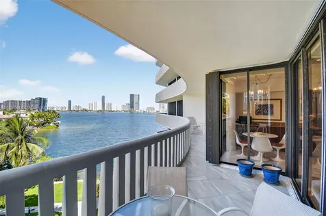 3000 Island Boulevard Aventura FL 33160