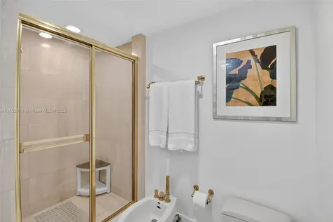 3000 Island Boulevard Aventura FL 33160