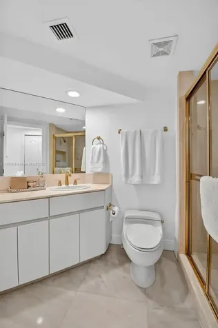 3000 Island Boulevard Aventura FL 33160