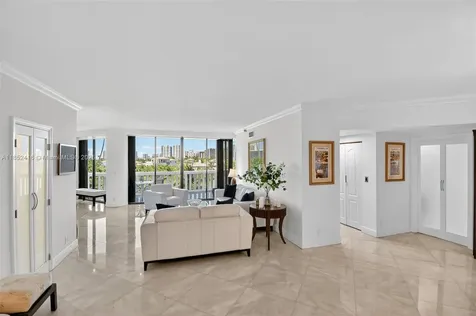 3000 Island Boulevard Aventura FL 33160