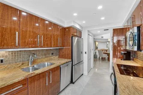 3000 Island Boulevard Aventura FL 33160