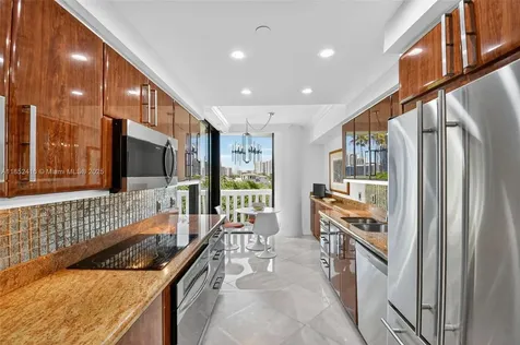 3000 Island Boulevard Aventura FL 33160