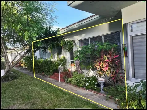 2200 Bay Drive Miami Beach FL 33141