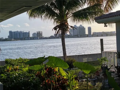 2200 Bay Drive Miami Beach FL 33141